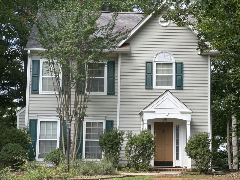 Charlottesville House: 1718 Alder Road