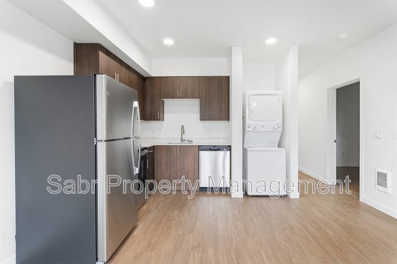 Vancouver Apartment: 9917 NE 13th Ave
