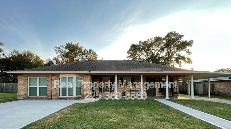 Baton Rouge House: 9536 Bermuda Ave.