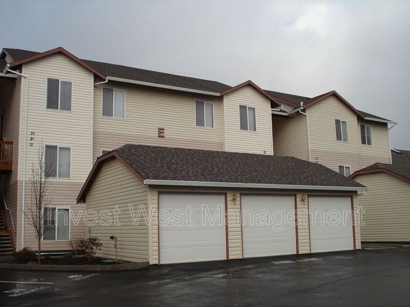 Vancouver House: 5264 NE 121 Avenue