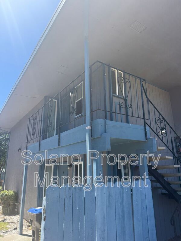 Fairfield Condo: 409 Taylor St.