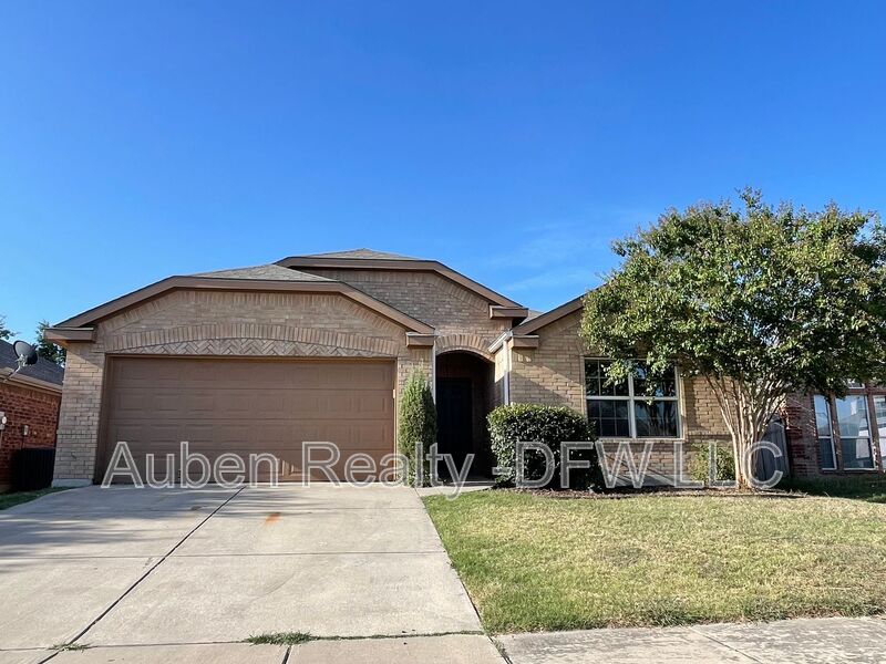 Fort Worth House: 4533 Wheatland Drive