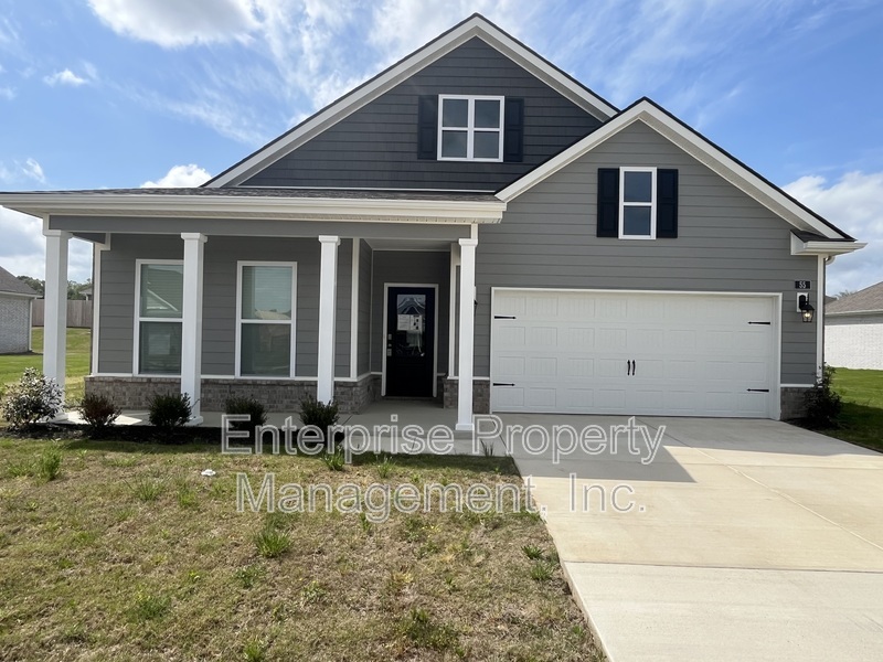 Oakland House: 55 Burr Oak Cv