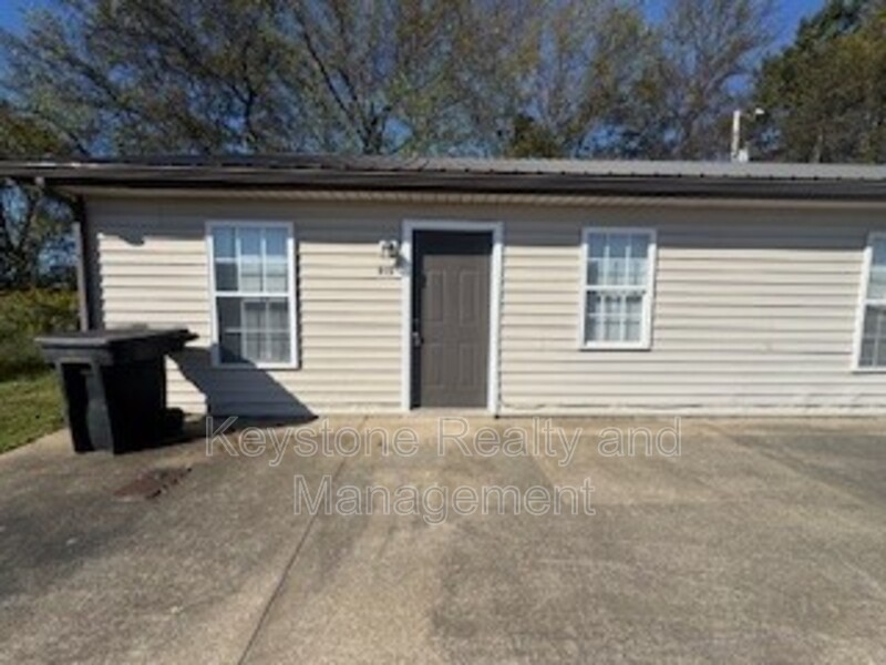 Oak Grove Condo: 915 Gabby Lane