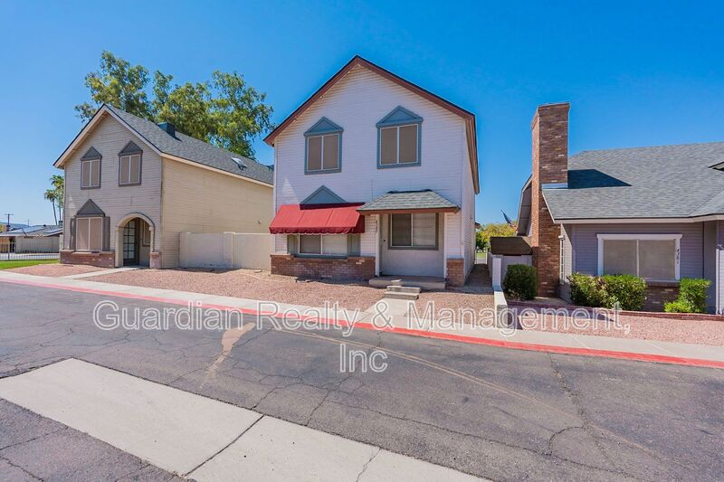 Tempe House: 4389 S Potter