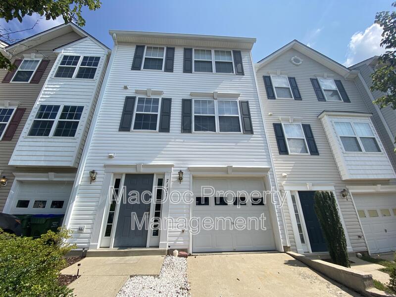 Fredericksburg Townhome: 7137 Wytheville Circle