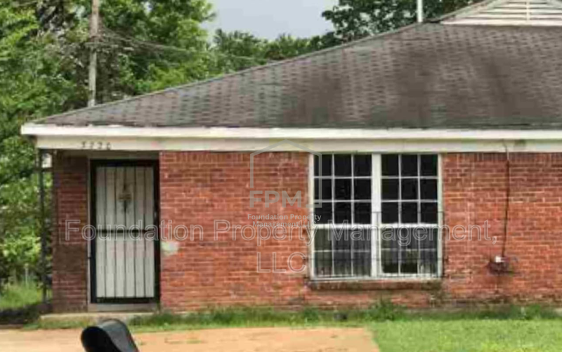 Memphis Condo: 3220 Ashwood Street