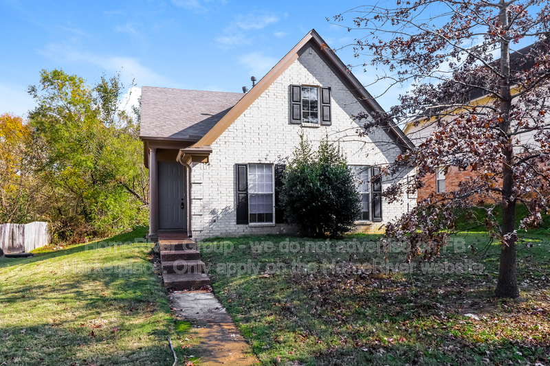 Memphis House: 1290 Whitten Rd