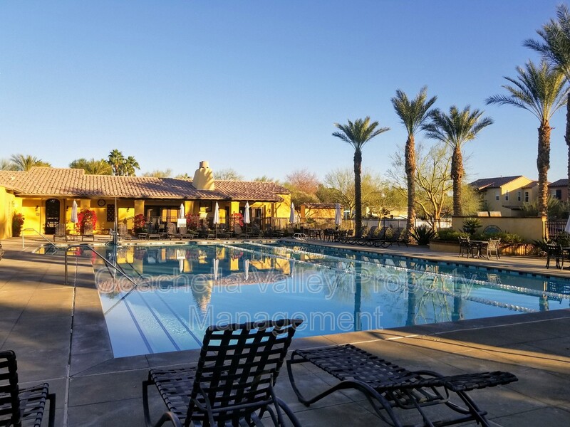 Palm Desert House: 140 Paseo Bravo