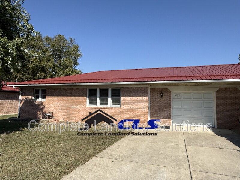 Terre Haute Condo: 1752 East Morgan Drive
