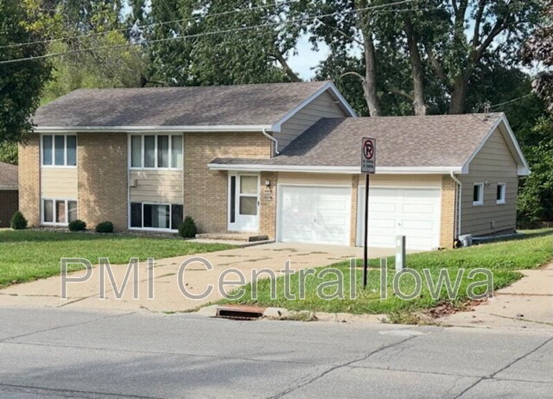 Des Moines Condo: 4922 Southwest 14th Street