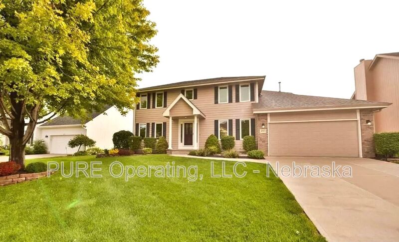 Omaha House: 4909 N 142nd St