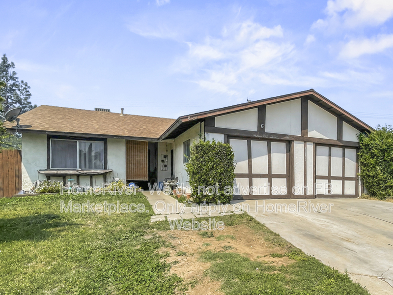Riverside Condo: 8244 Carnation Ct