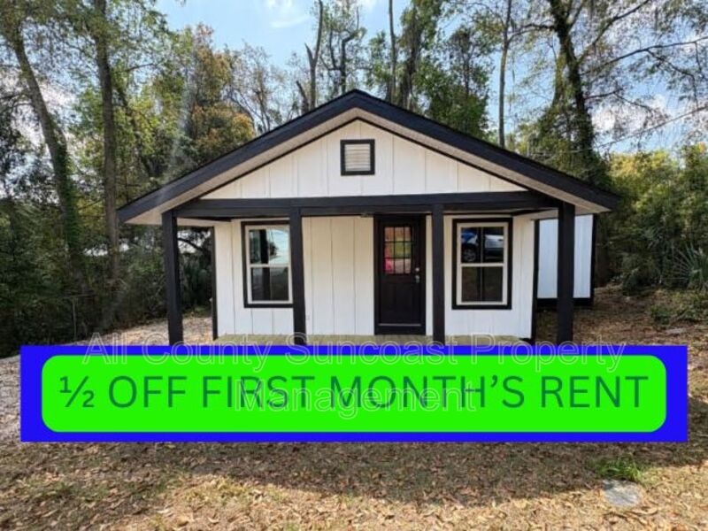 Monticello House: 265 Bowman St.