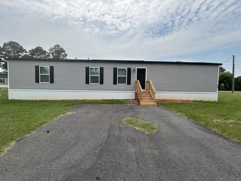 Sumter House: 204B Sussex Drive