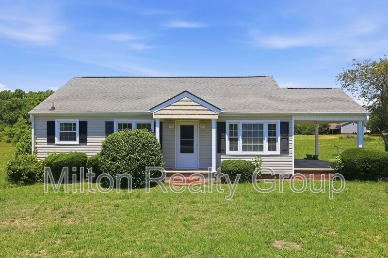 Lillington House: 4212 Old US 421
