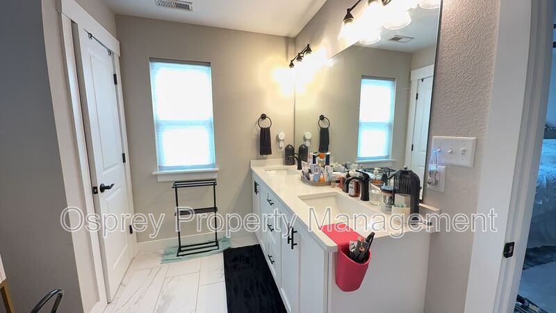 Modern 4-Bedroom Virginia Beach Home Near Town Center! - Photo 18