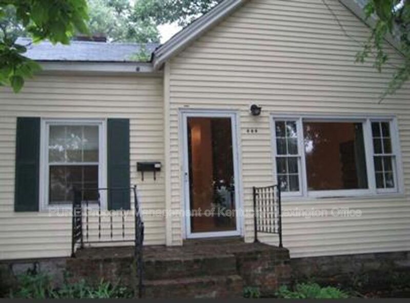 Lexington House: 444 N Broadway