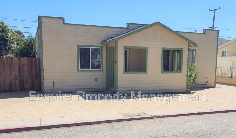 VENTURA House: 264 FRANKLIN LANE