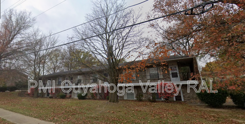 Akron Condo: 1566 Coventry Street