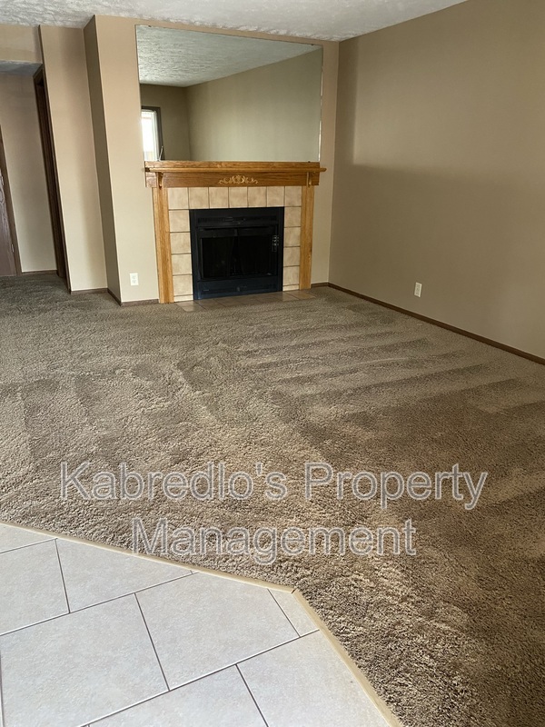 Lincoln Condo: 1800 Knox St.