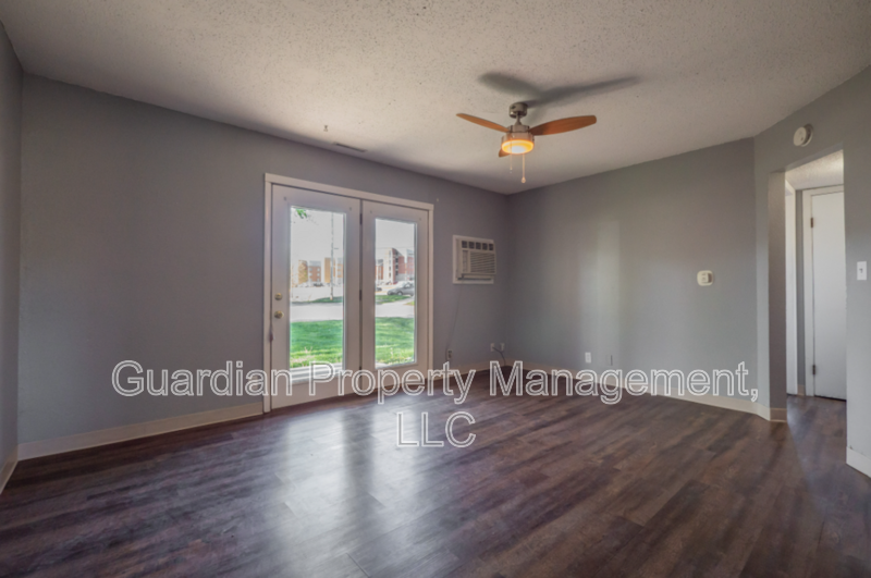 Maryville House: 517.5 W 7th