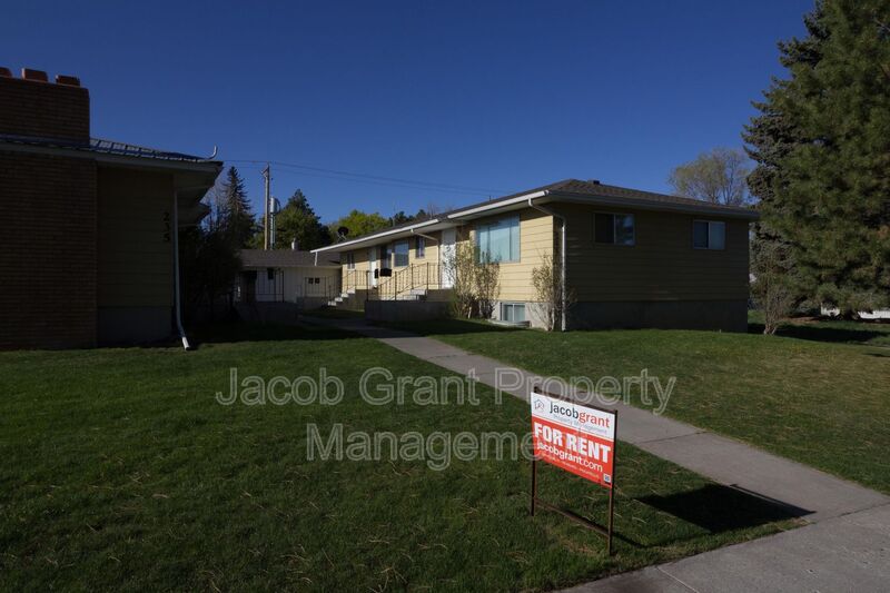 Idaho Falls House: 245 W 20th Street
