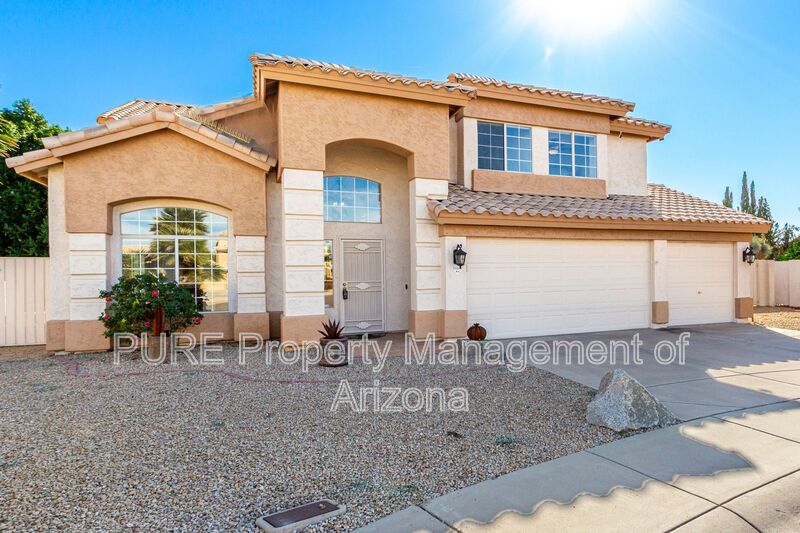 Phoenix House: 19004 N 35th Way