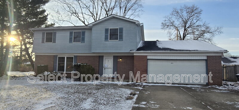 Fort Wayne House: 924 East Washington Center Road