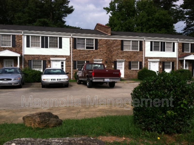 Henderson Condo: 1932 Oxford Rd