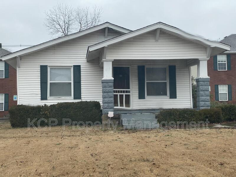 Fort Smith House: 813 North 48th Street (Pham)