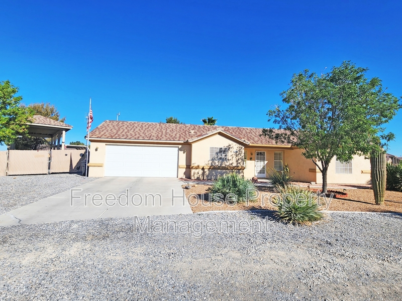Pahrump House: 380 Round Up Court