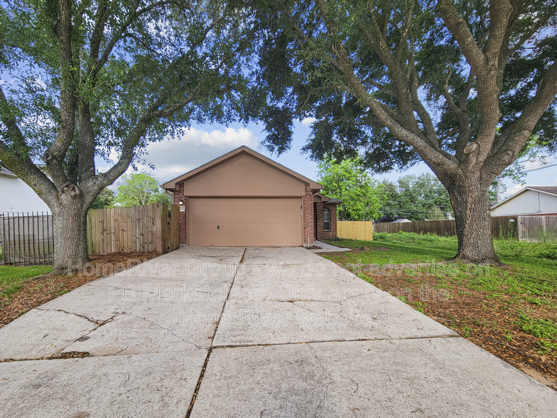 Huffman House: 24314 Strong Pine Dr