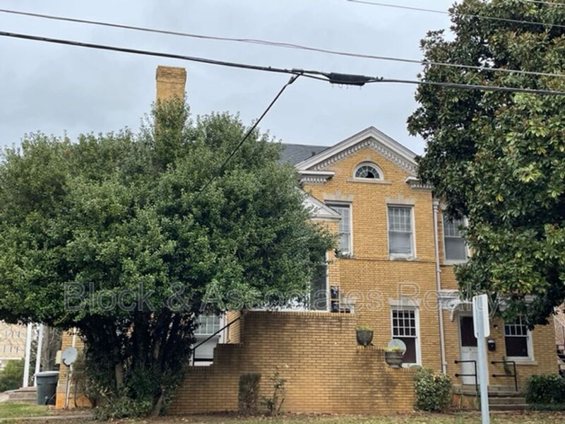 Asheboro Condo: 133 East Academy St