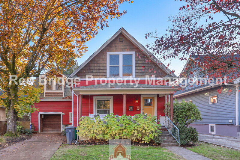 Portland Condo: 1422 SE Marion Street