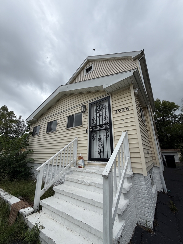 Cleveland House: 3926 East 121st Street