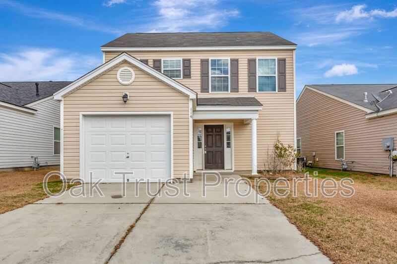 Summerville House: 114 Tyger Street