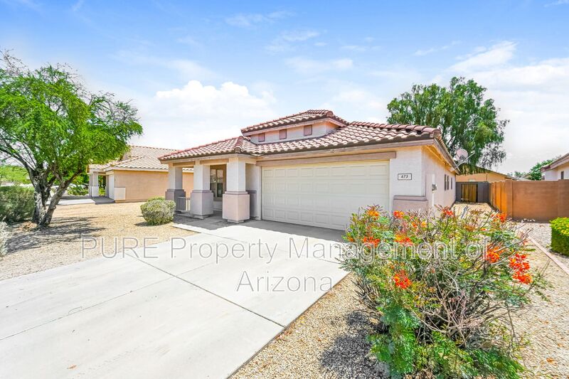 Gilbert House: 673 S Porter St