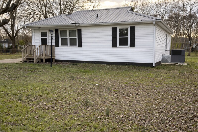 Decatur House: 1205 Broadus Avenue Southeast