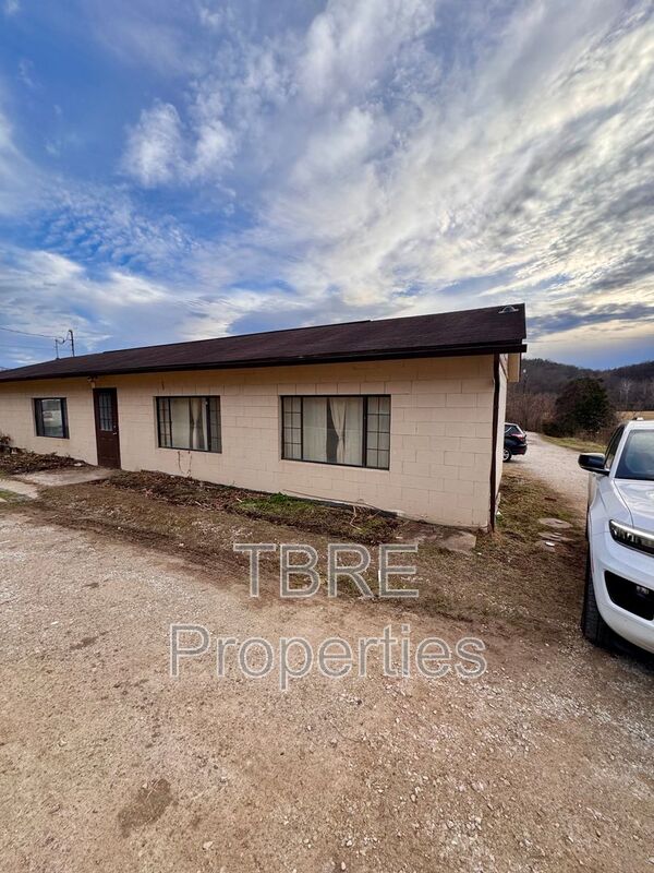Barboursville House: 6785 Mud River Rd