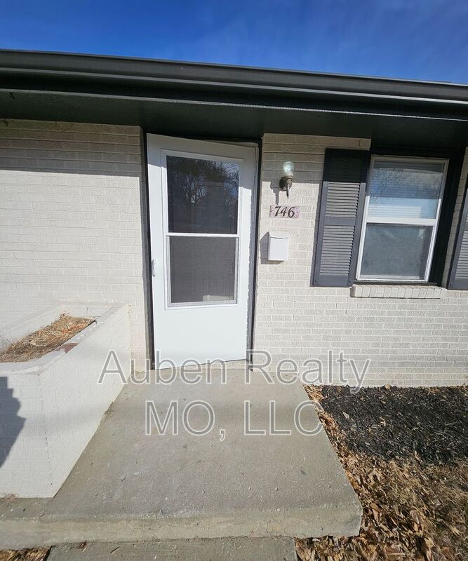 Kansas City Condo: 3143 Puckett Rd