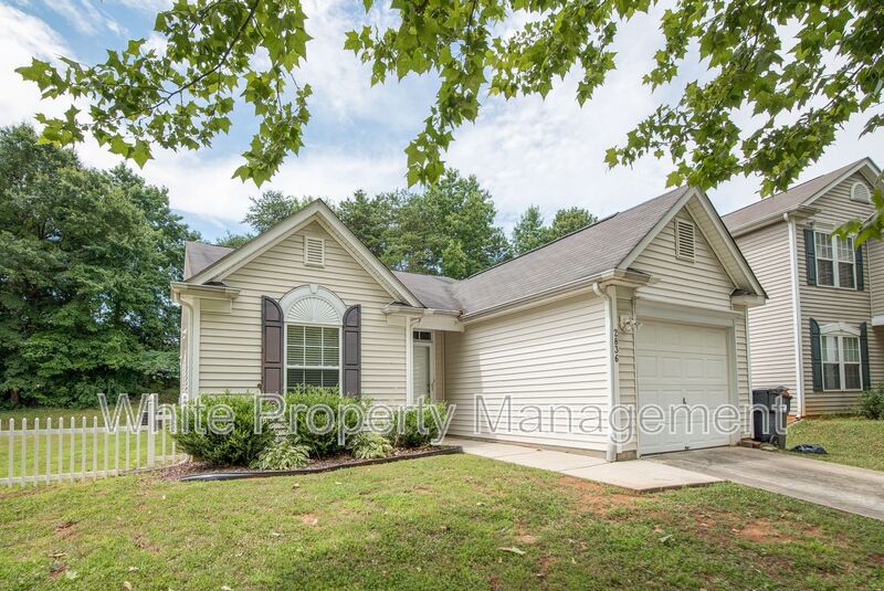 Charlotte House: 2836 Oasis Lane