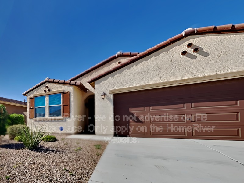 Surprise House: 17674 W Via De Luna Dr