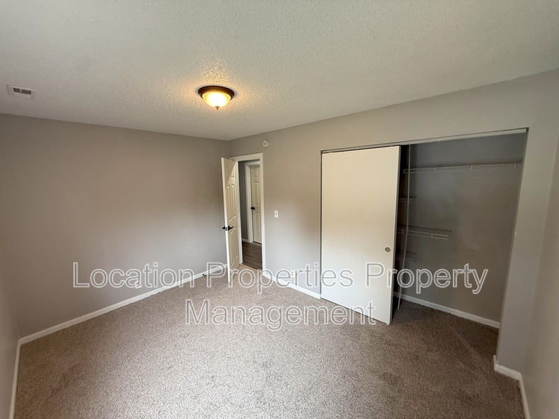 501 Colorado Street, Lawrence, Kansas rental photo 14 of 15