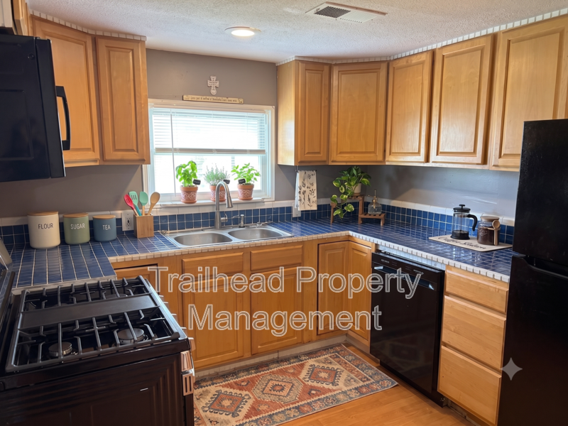 Independence House: 10717 E Truman Rd