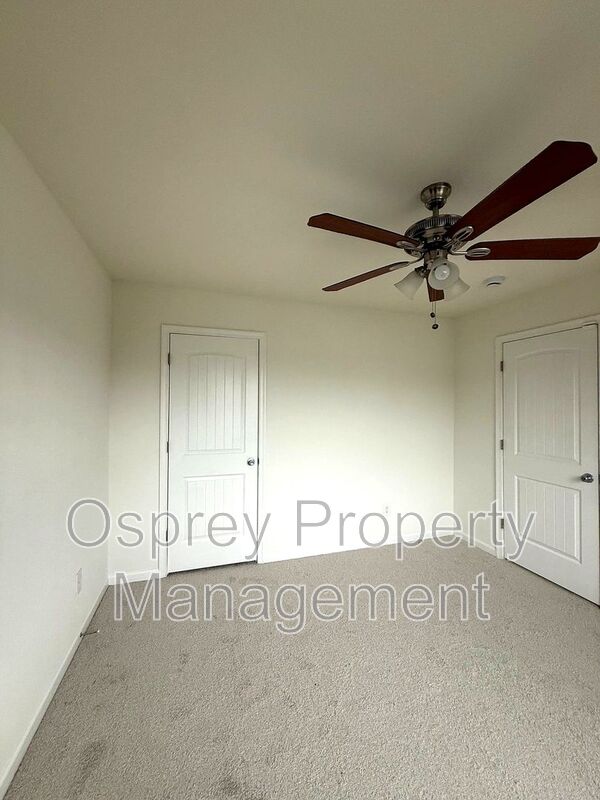 Spacious 4BR Home with Large Fenced Yard & Prime Location  - Photo 12