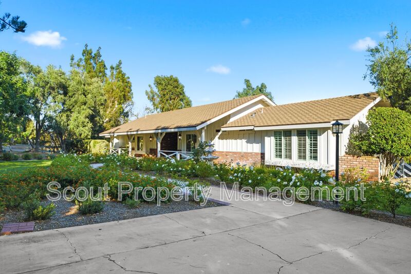 Temecula House: 30605 De Portola Road