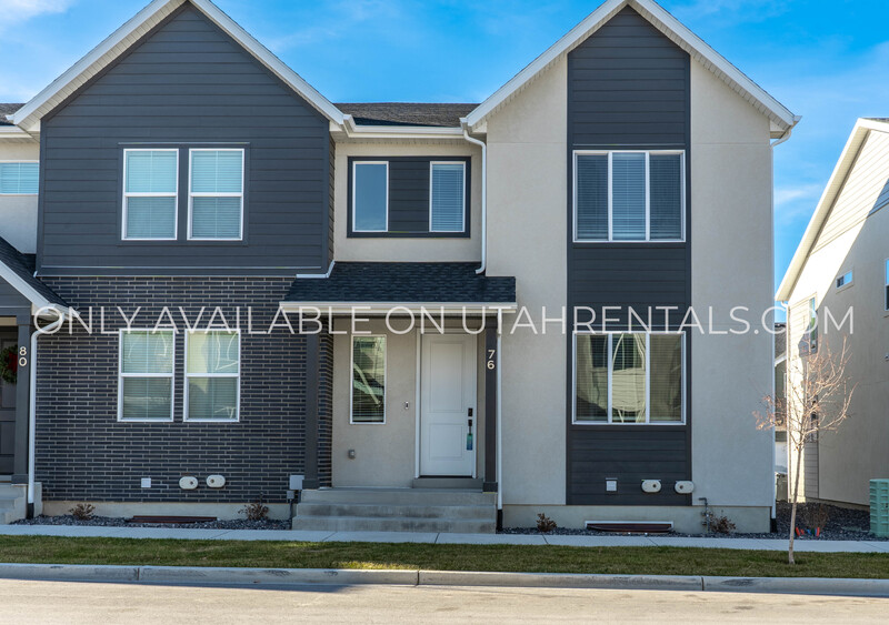 Mapleton House: 76 S Moonlit Rd