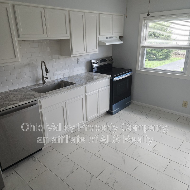 Louisville Condo: 2915 Abigail Drive - 1