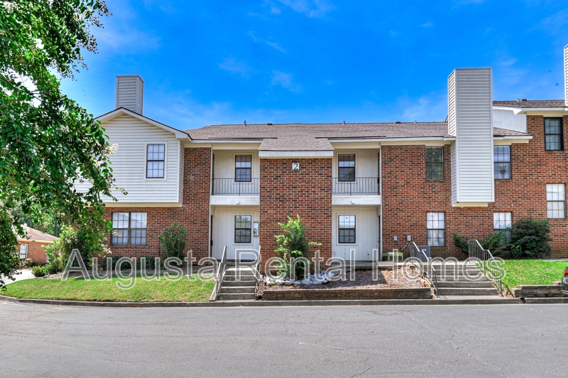 Augusta Condo: 2515 Center West Parkway - 2L